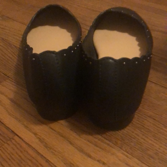 TORRID 8.5W Scalloped Edge Black Studded Flats - Picture 2 of 3